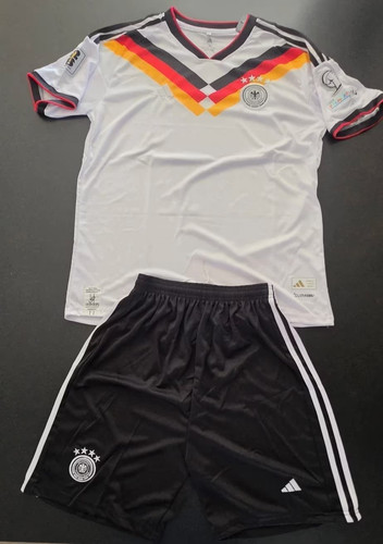 Trikot mit schwarzer - trikot, wm